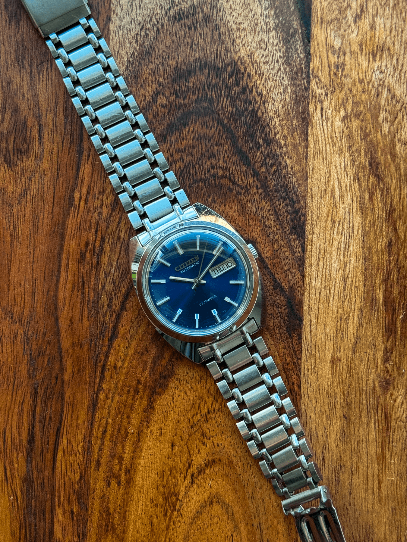1976 Citizen 4-820118 Y Citizen Blue Cushion Automatic vintage watch, detail 1 of 10