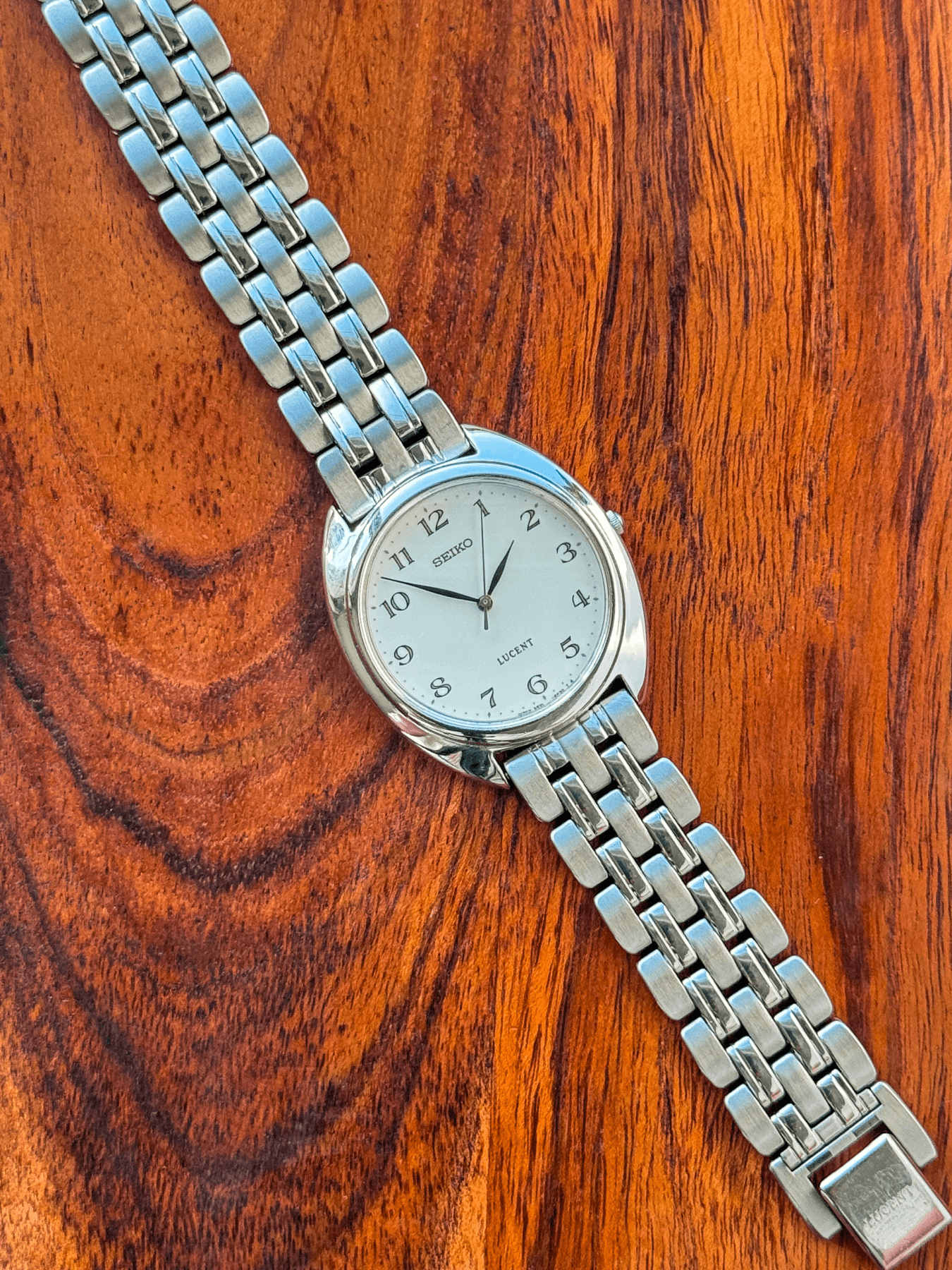 1994 Seiko 5E21-6E50 Lucent Slim Dress Quartz vintage watch, detail 1 of 9