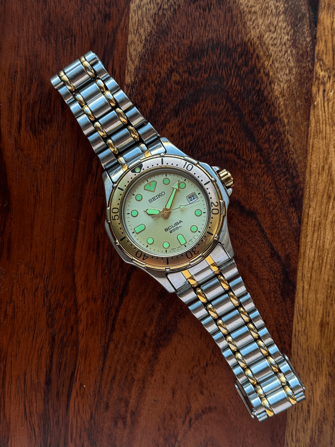 1992 Seiko 7N35-6000 Scuba — Champagne Dial vintage watch, detail 1 of 8